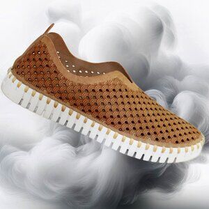 Ilse Jacobsen Hornbaek Latte Laser Cut Tulip Platform Slip-On, SZ 39 (US 8.5-9)